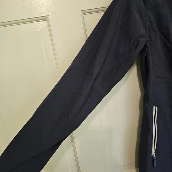 Eddie Bauer Women's Navy Jacket - Picture 2 of 6